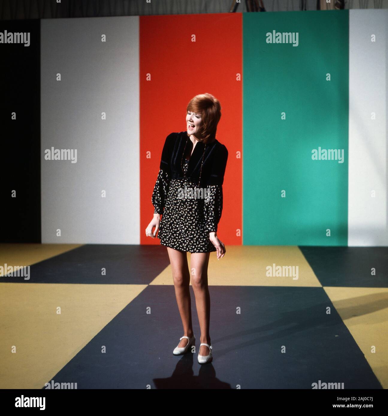 Cilla black where hi-res stock photography and images - Alamy