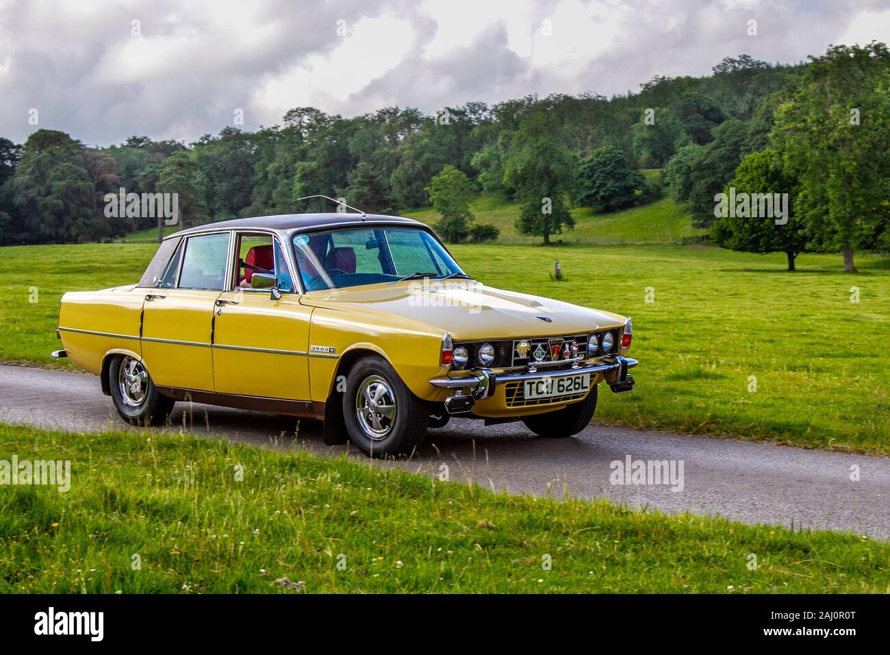 Rover v8 3500 engine hi-res stock photography and images - Alamy