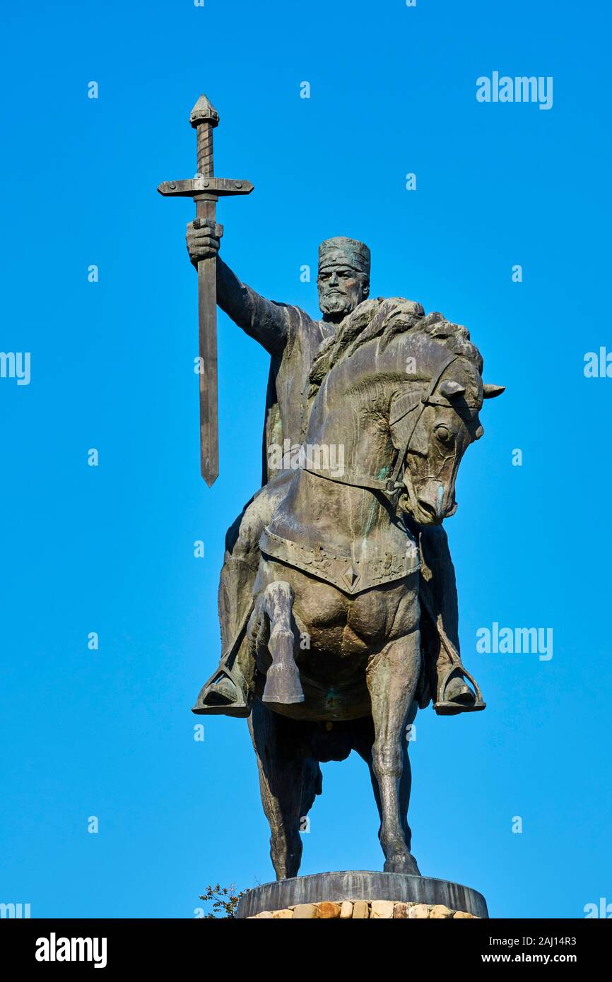 Georgia, Caucasus, Kakheti region, Telavi, Erekle II king statue Stock Photo