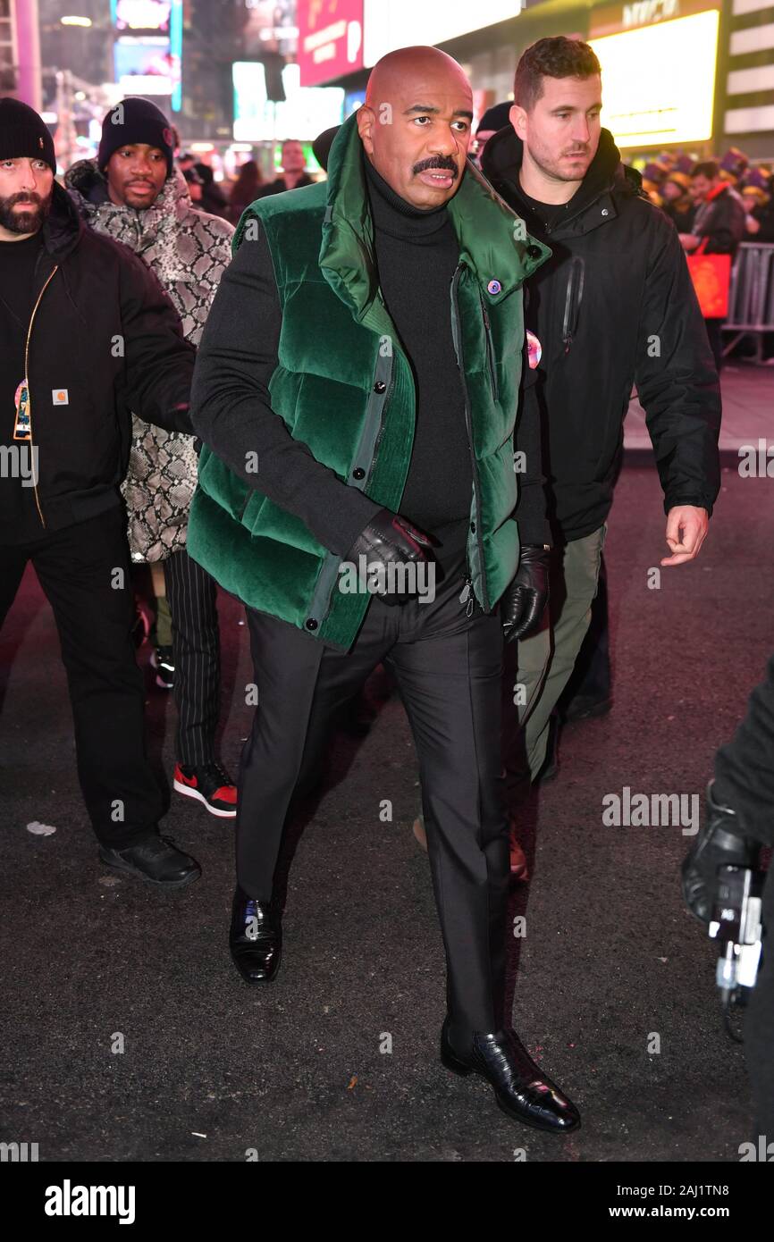 Steve Harvey attends the Times Square New Year's Eve 2020 Celebration on December 31, 2019 in New York City. Stock Photo