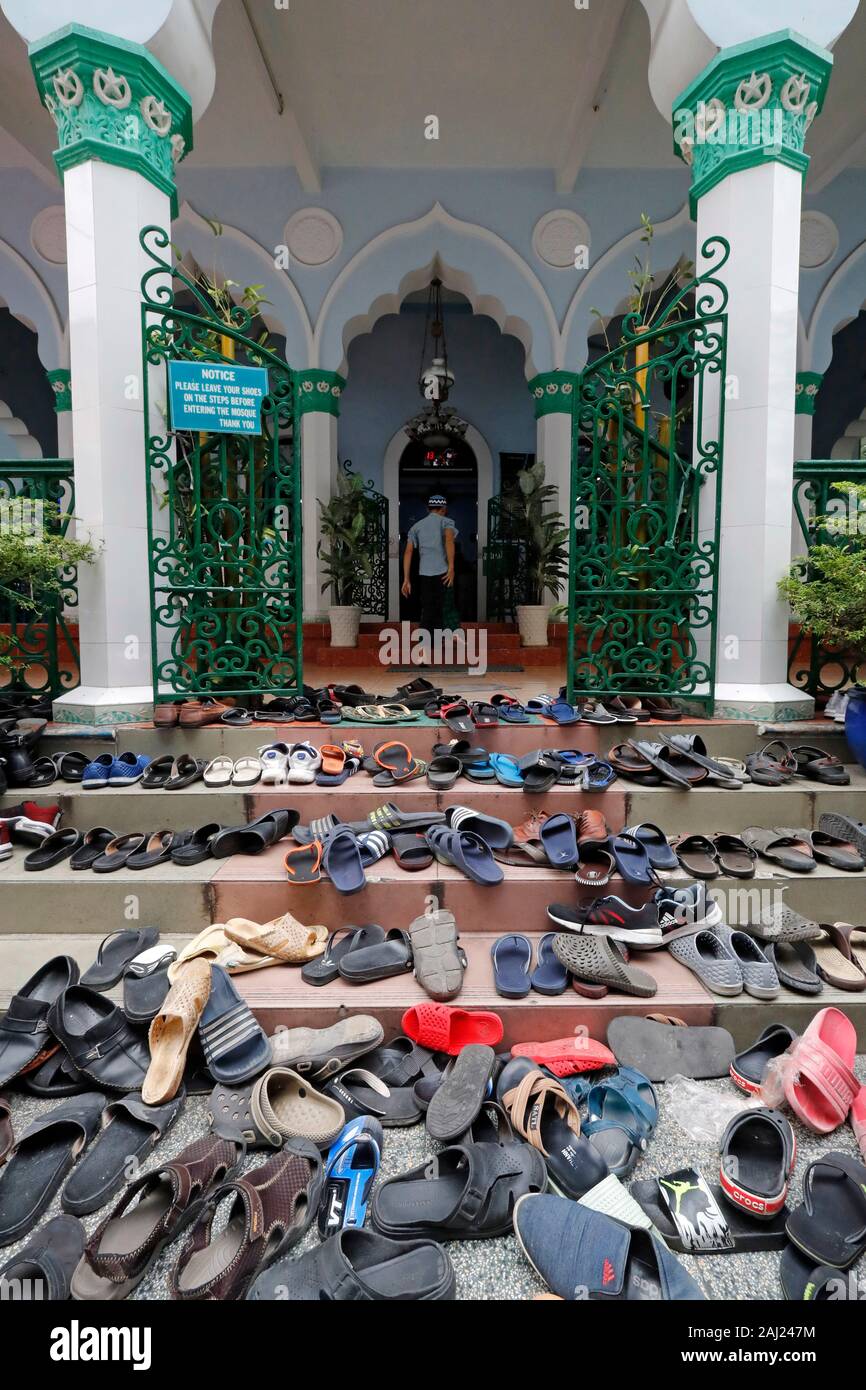 Shoes outside the mosque, Friday Prayers (Jummah), Cholon Jamail Mosque