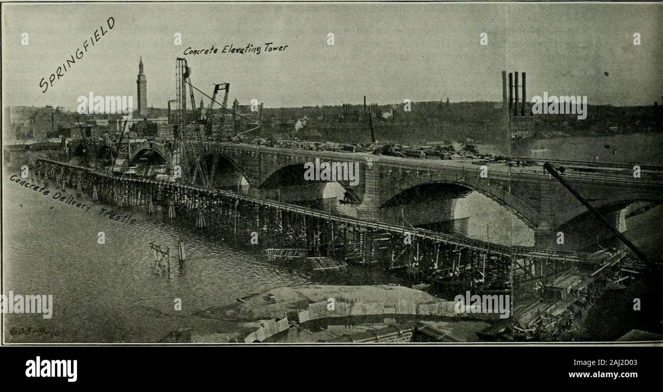 Hand operated steel bridge hires stock photography and images Alamy