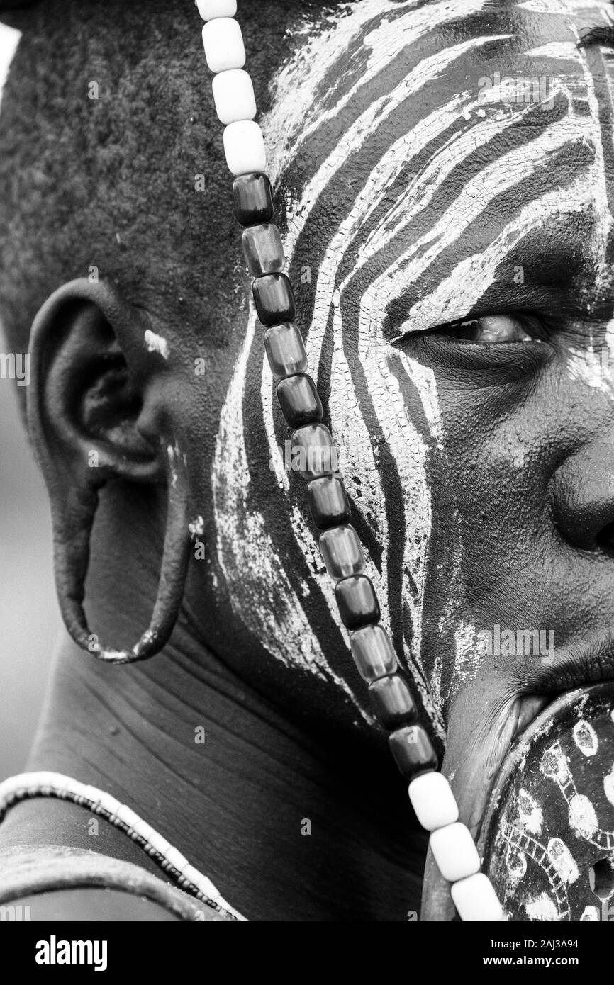 Mursi people, Omo valley, Naciones, Ethiopia, Africa Stock Photo