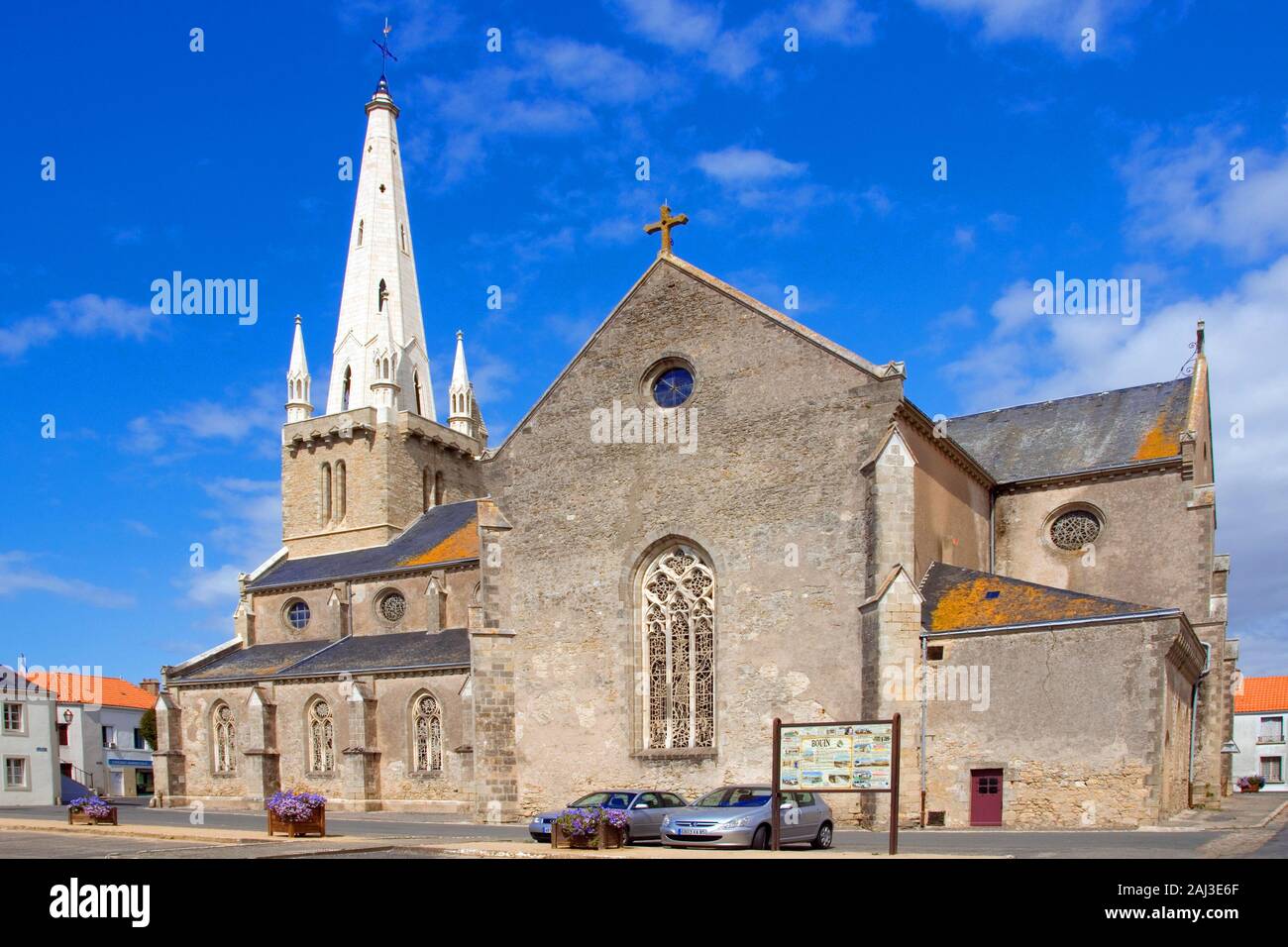 Frankreich, Poitou-VendÈe, Charentes, Bouin, Kirche Stock Photo