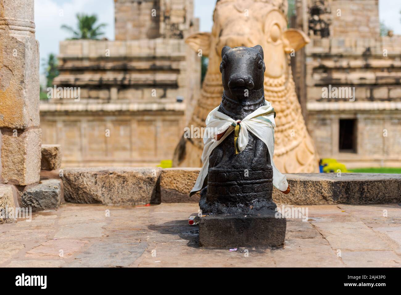 Nandi statue at the Brihadeeswarar temple in Gangaikonda Cholapuram