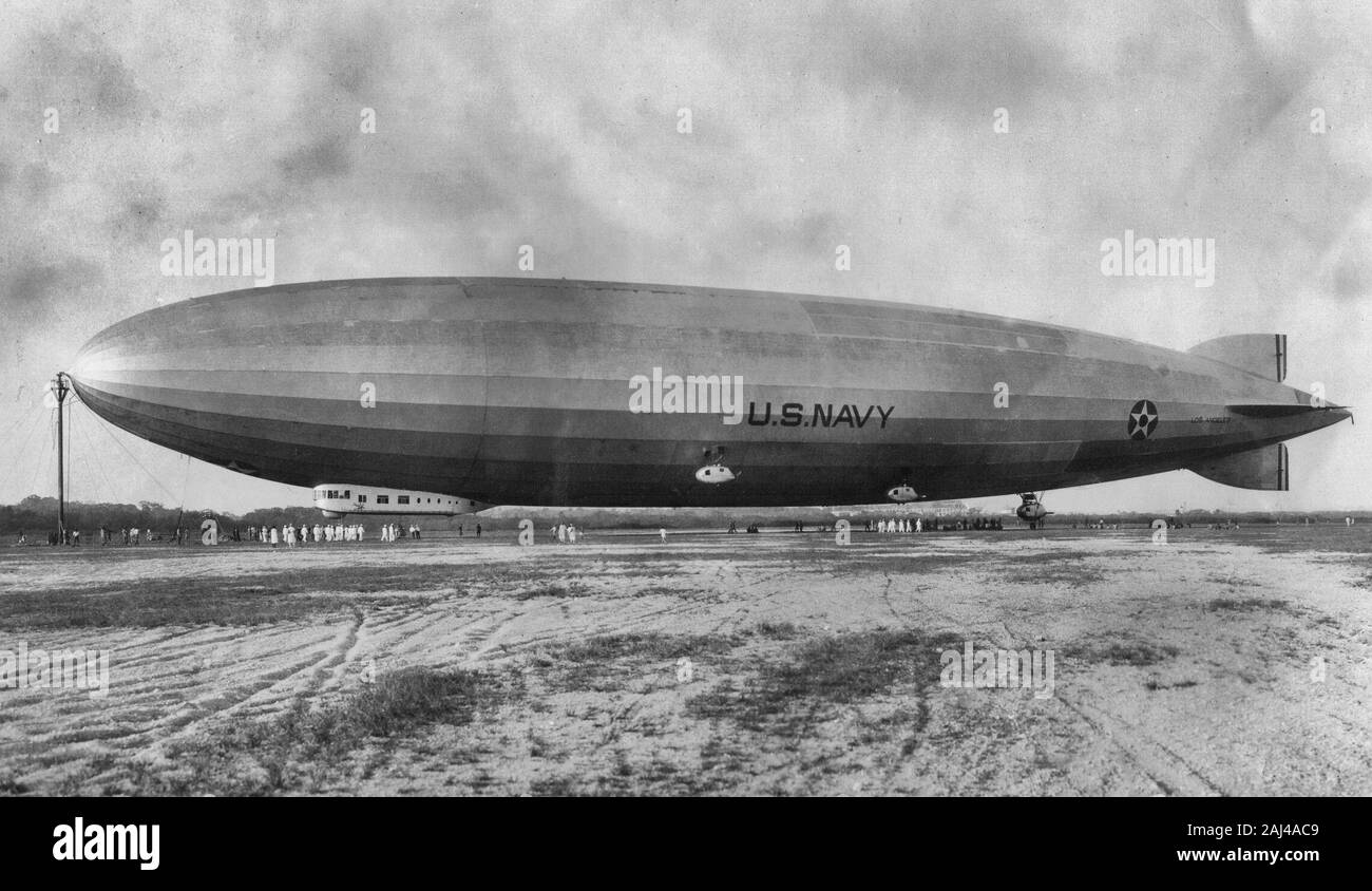 Uss los angeles zr 3 hi-res stock photography and images - Alamy