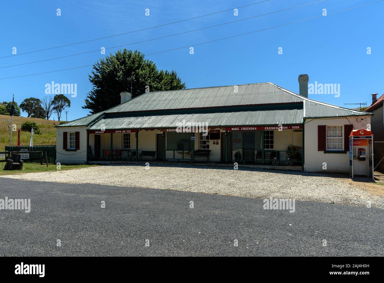 Hot australian summer hi-res stock photography and images - Alamy