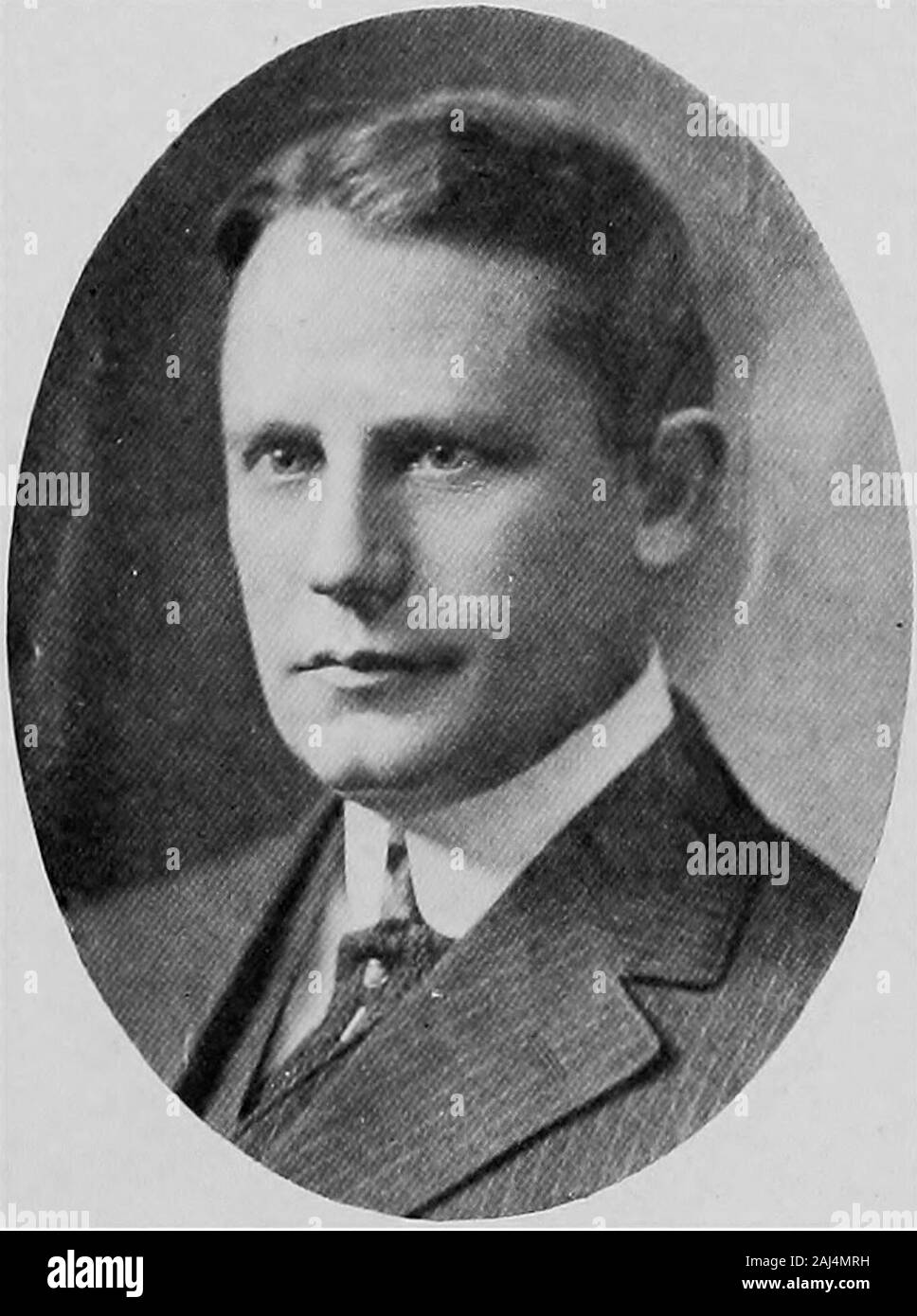 Empire state notables, 1914 . LEO VINCENT DOHERTYInsurance Broker, Mem. Alpha Phi Frat. andAlpha Phi Alumni Assn., Mem. Board ofAlderman, City of N. Y., Representative 51stAldermanic Dist., Having Been Designatedby 51st Dist. to Succeed Aldman A. B. Klineon His Becoming Mayor of City of N. Y., onDeath of Mayor Gaynor Sept. 10, 1913Brooklyn, N. Y,. F. ROBERTSON JONES Insurance Official, Assistant Secretary Fidelity & Casualty Co. of N. Y., 1910-13 New Yorl: Cily 438 Empire State Notables INSURANCE Stock Photo