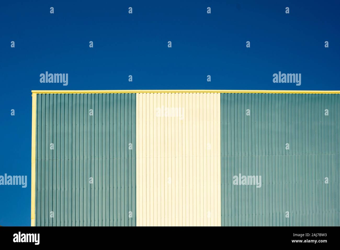 Metal clad hi-res stock photography and images - Alamy