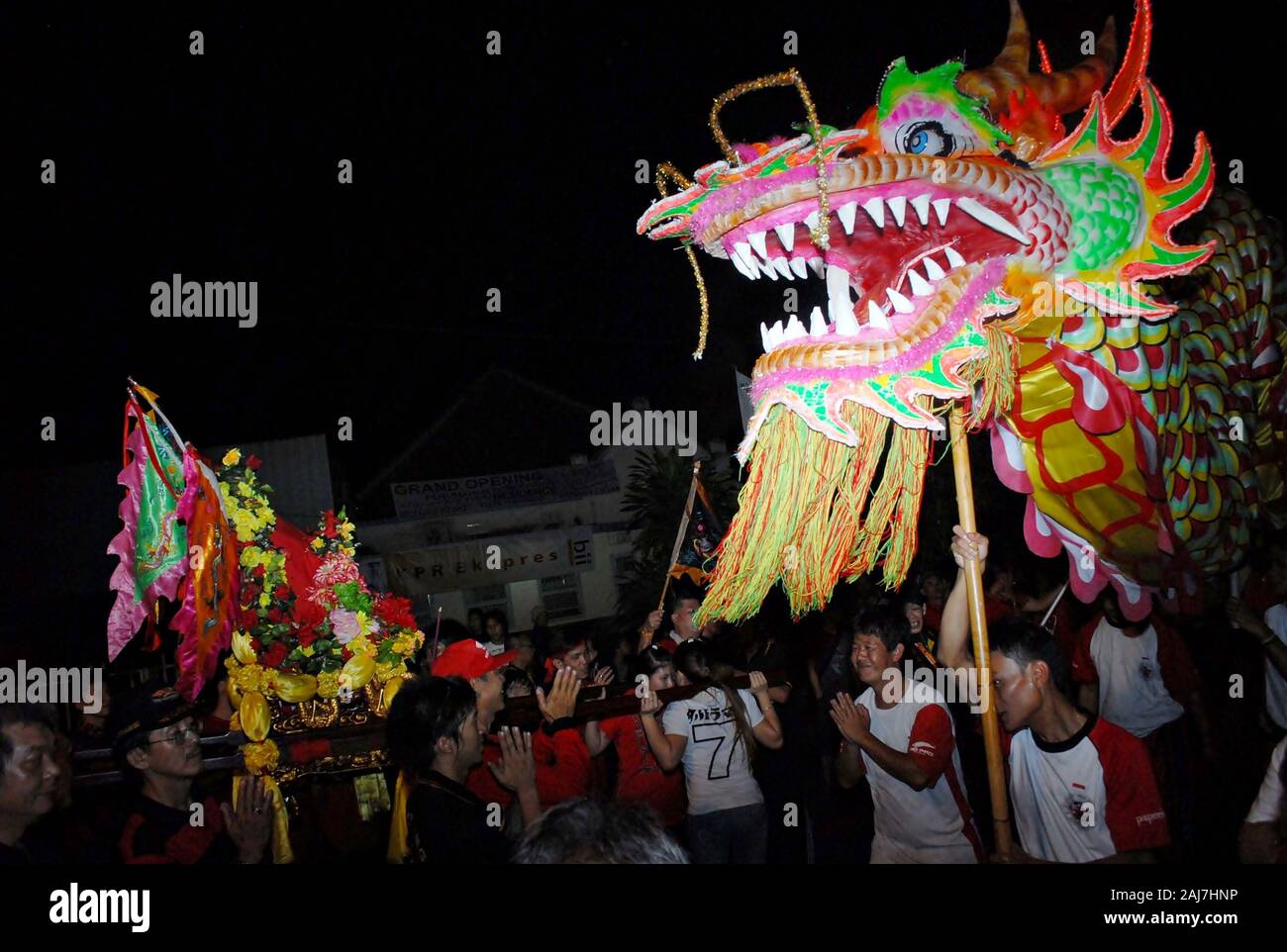 Dragon puppets and the crowd in Chinese new year celebration festival