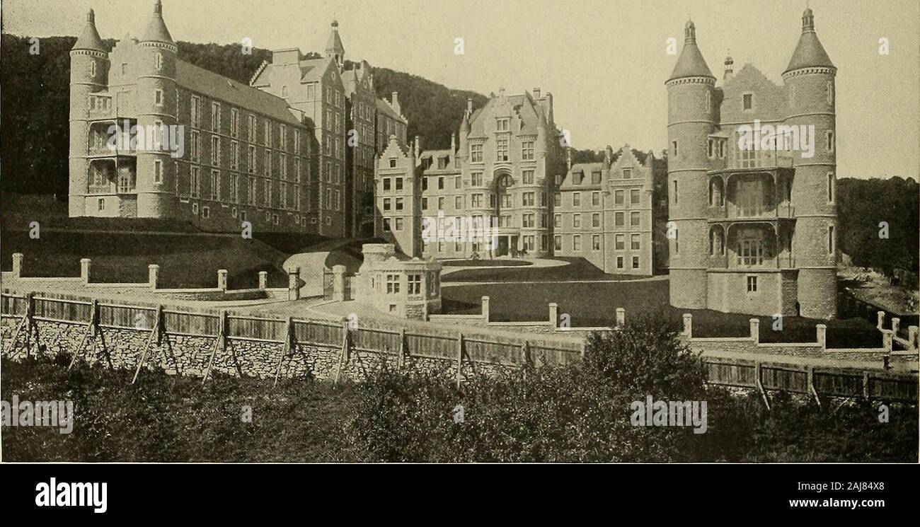 Views of Canadian cities; Toronto, Ottawa, Montreal, Quebec, St John, Halifax . COURT HOUSE -jWontrcal. ROYAL VICTORIA HOSPITAL (Eucbec Stock Photo