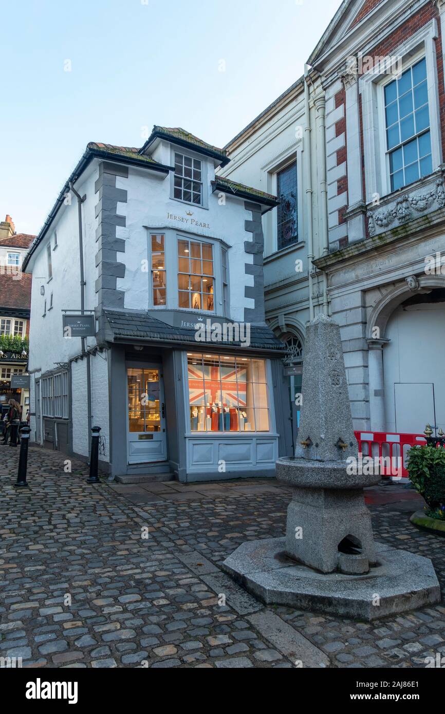 The Jersey Pearl (originally the Crooked House of Windsor) between High  Street and Market Street in Windsor, Berkshire, England, United Kingdom  Stock Photo - Alamy