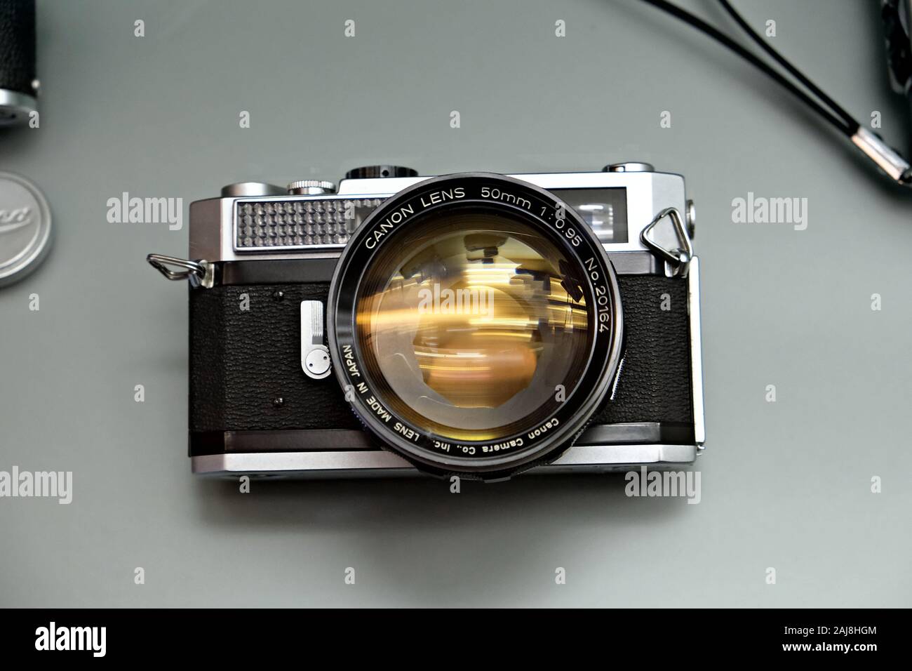 カメラ フィルムカメラ Canon analog camera hi-res stock photography and images - Alamy