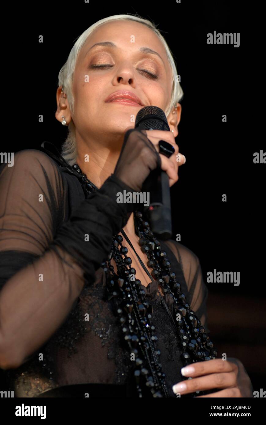 Portugese Fado singer, Mariza (Marisa dos Reis Nunes) performing at the WOMAD festival, Charlton Park, nr Malmesbury, Wiltshire, UK. 29 July 2007 Stock Photo