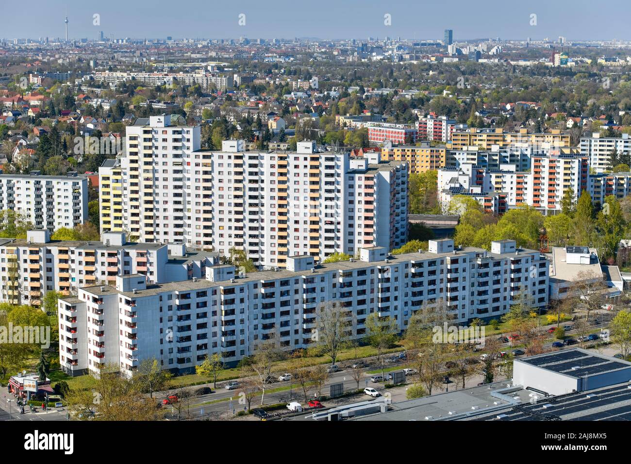 Hochhäuser, Lipschitzallee, Gropiusstadt, Neukölln, Berlin, Deutschland Stock Photo