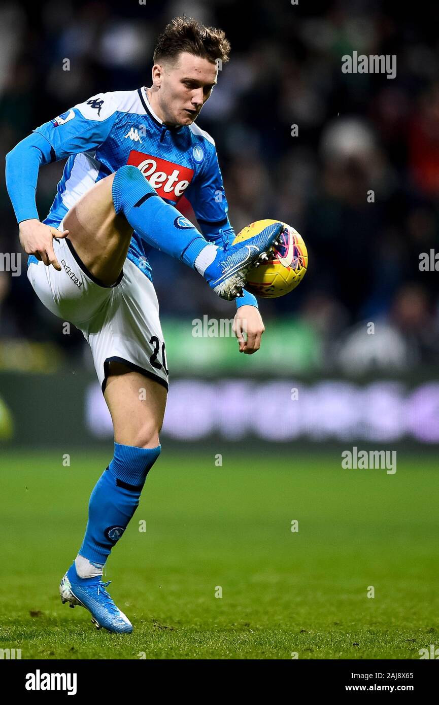 Piotr Zielinski Jogador Napoli Durante Série Jogos Campeonato Italiano  Napoli — Fotografia de Stock Editorial © VincenzoIzzo #620265956