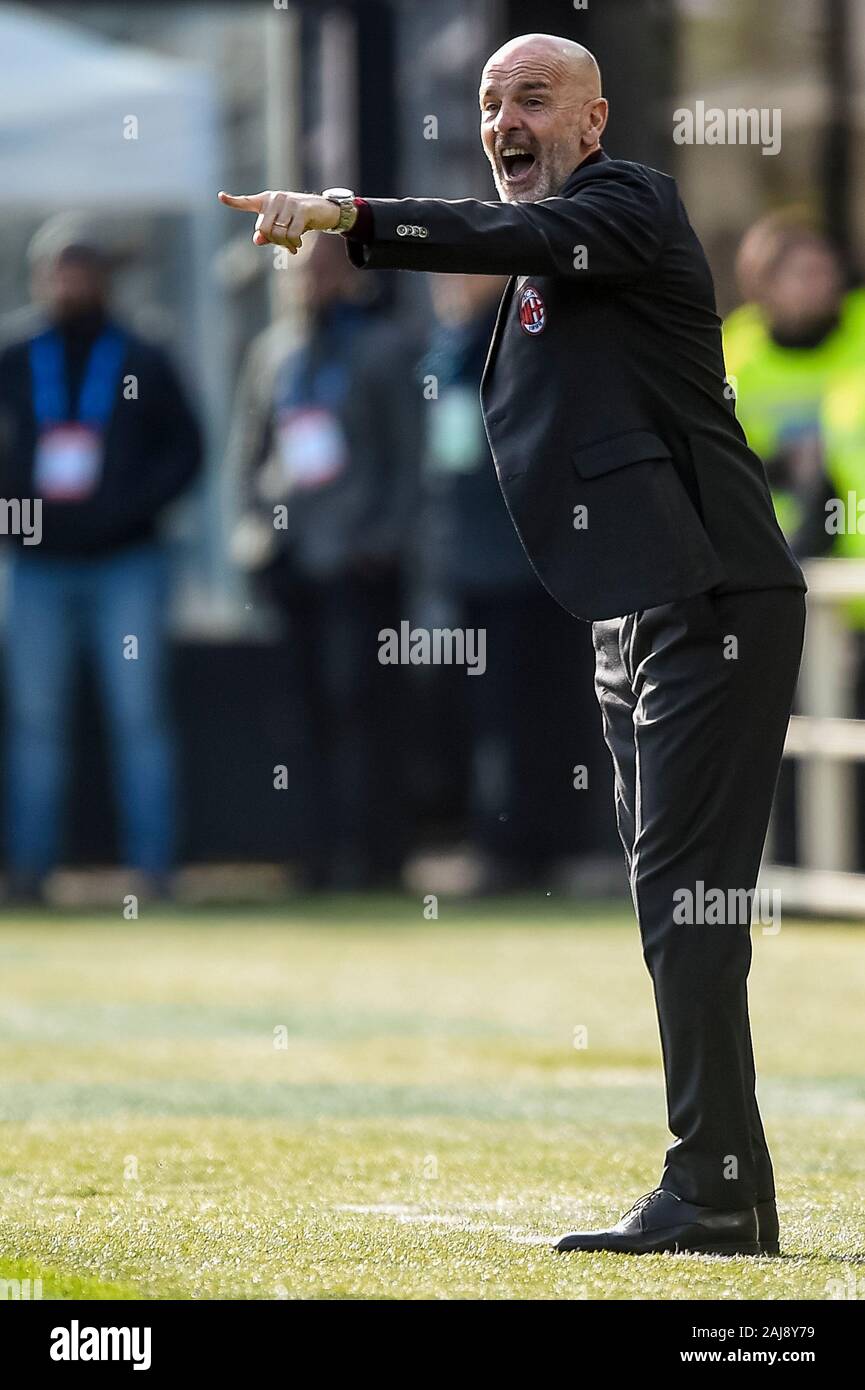 Head coach of ac milan hi-res stock photography and images - Alamy