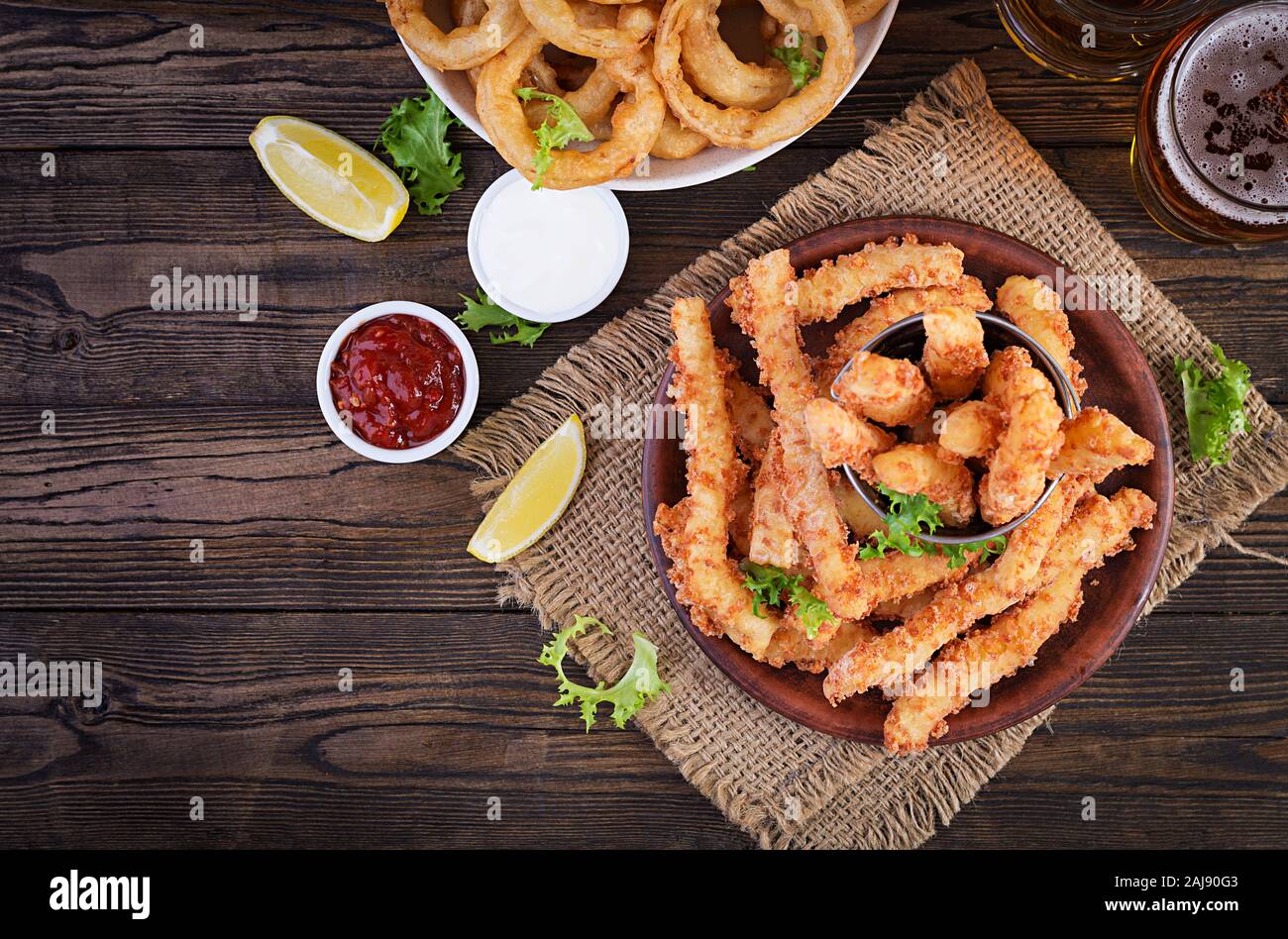 Fried beer batter onion rings hi-res stock photography and images - Alamy