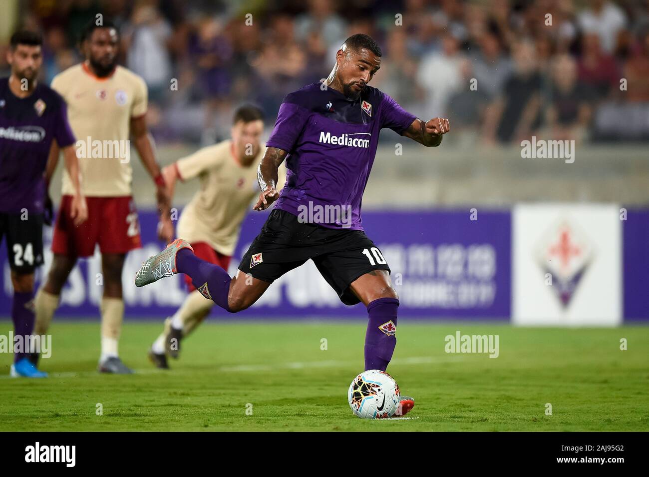 Florence, Italy. 11 August, 2019: Kevin-Prince Boateng of ACF Fiorentina scores the opening goal during the pre-season friendly football match between ACF Fiorentina and Galatasaray SK. ACF Fiorentina won 4-1 over Galatasaray SK. Credit: Nicolò Campo/Alamy Live News Stock Photo
