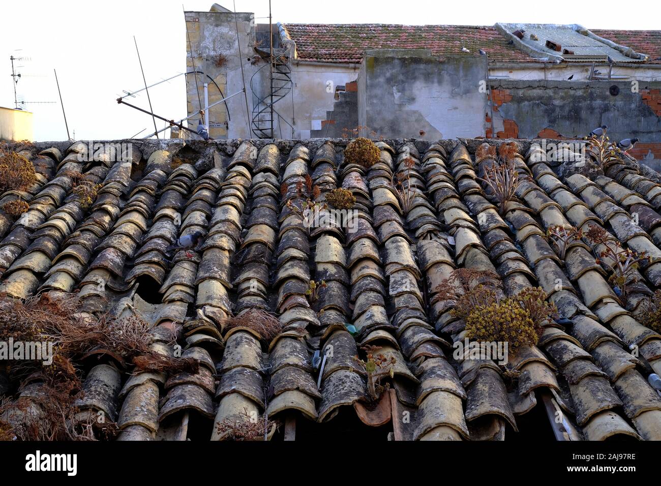 Run down buildings hires stock photography and images Alamy