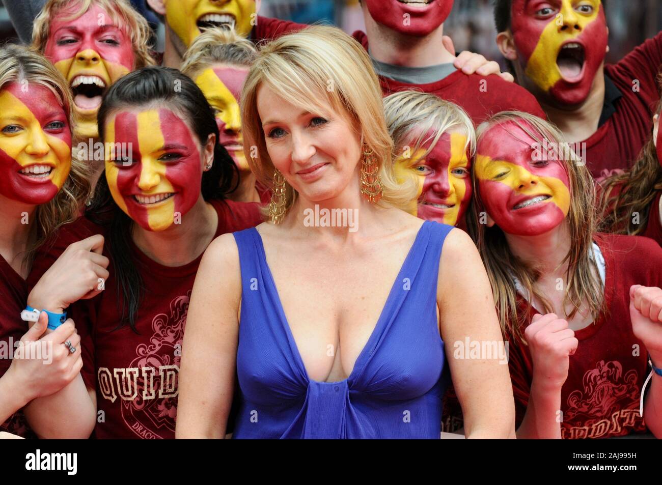 Fans celebrity hi-res stock photography and images - Alamy