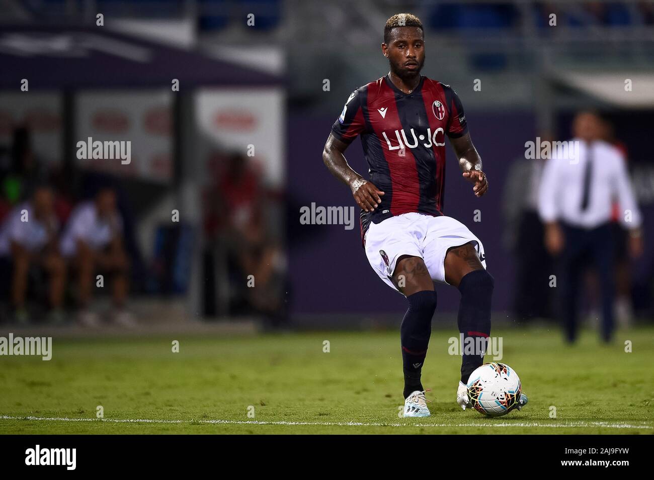Bologna, Italy. 30 August, 2019: Stefano Denswil of Bologna FC in action during the Serie A football match between Bologna FC and SPAL. Bologna FC won 1-0 over SPAL. Credit: Nicolò Campo/Alamy News Stock Photo