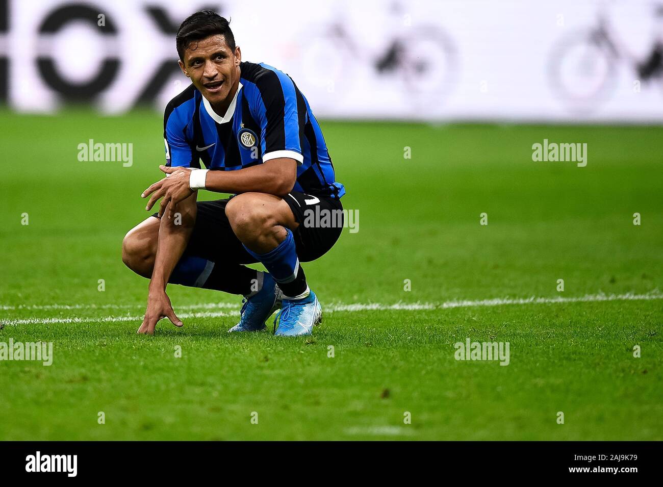 Milan, Italy. 14 September, 2019: Alexis Sanchez looks on during the Serie A football match between FC Internazionale and Udinese Calcio. FC Internazionale won 1-0 over Udinese Calcio. Credit: Nicolò Campo/Alamy Live News Stock Photo