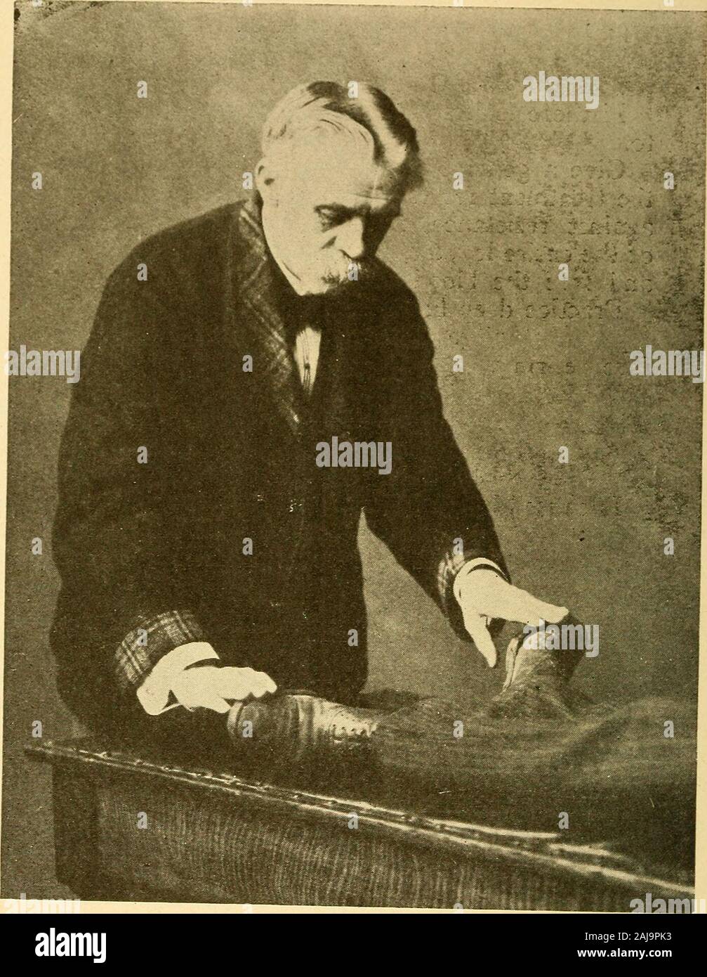 Osteopathic first aids to the sick : written for the sick people . If there is heart trouble, it must be attendedto. Give a general spinal treatment, fig. 37; givethe treatment for the legs, fig. 77; spread kneesagainst resistance, fig. 71 ; knead the musclesof the entire leg, fig. 70; treat the ankles, fig. 79;and free the blood vessels to the legs, fig. 7S. Practice deep breathing. Walk rapidly at ev-ery opportunity. Bathe feet in warm water be-fore retiring. HICCOUGH. Is caused by an irritation of the phrenic nerve. Spread the ribs, fig. 28 and inhibit the phrenicnerve, fig. 14. Repeat seve Stock Photo