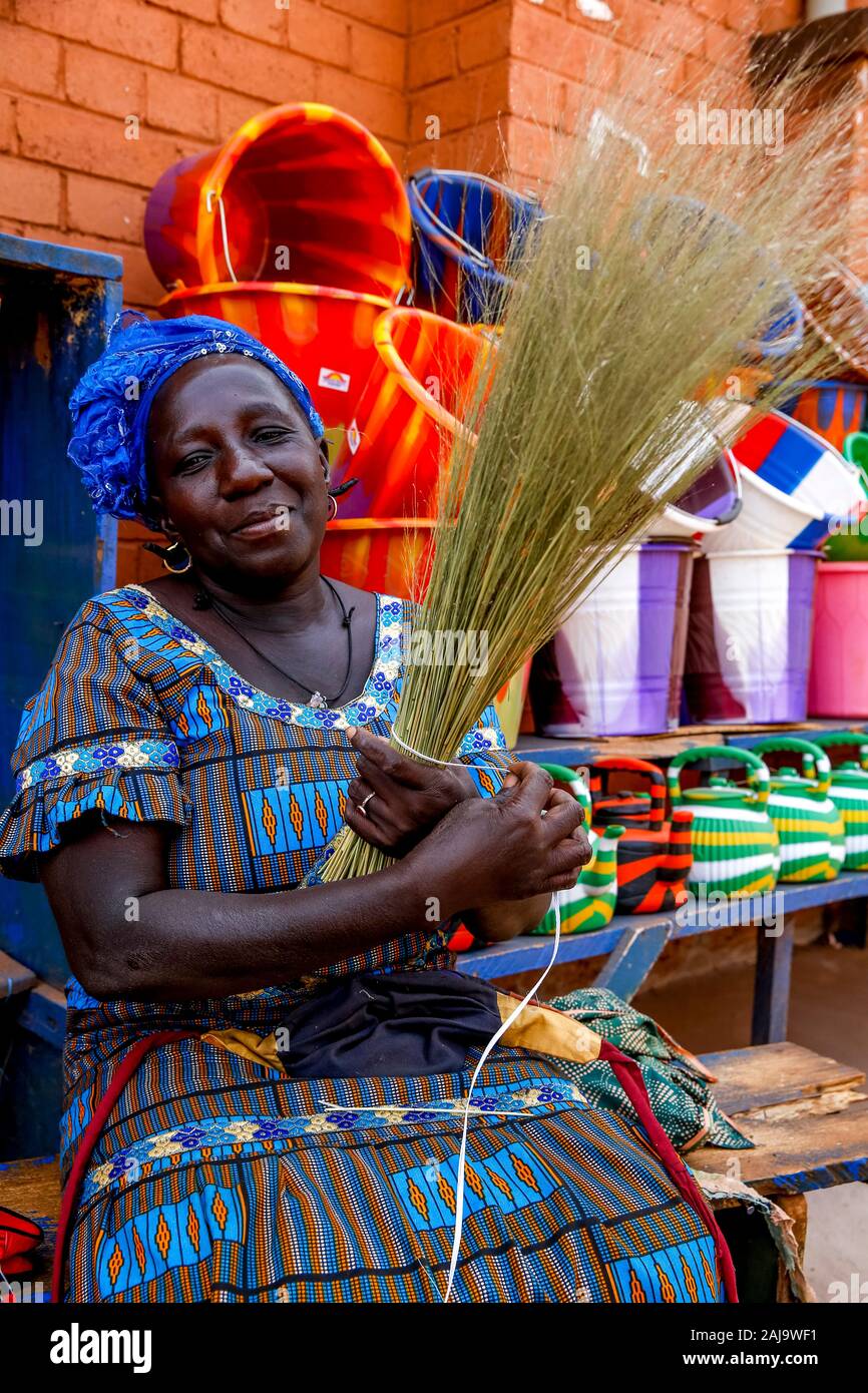Shopkeeper making craft in koudougou, burkina faso Stock Photo