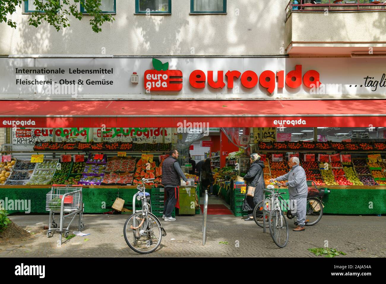 Türkischer Supermark Eurogida, Wrangelstraße, Kreuzberg, Berlin, Deutschland Stock Photo