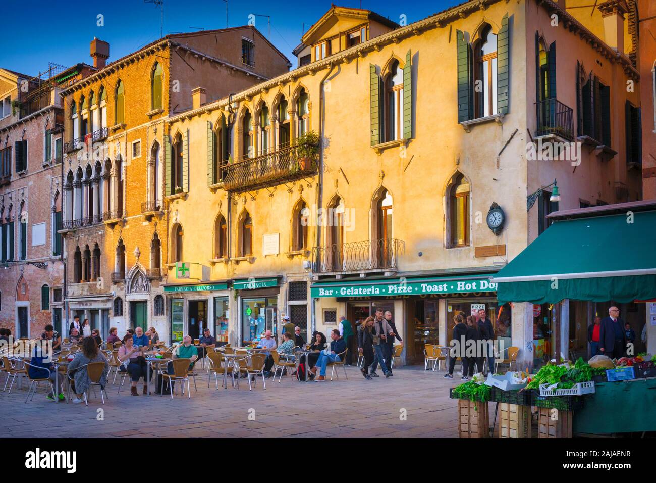 cafe-life-late-afternoon-in-campo-santa-maria-formosa-venice-venice