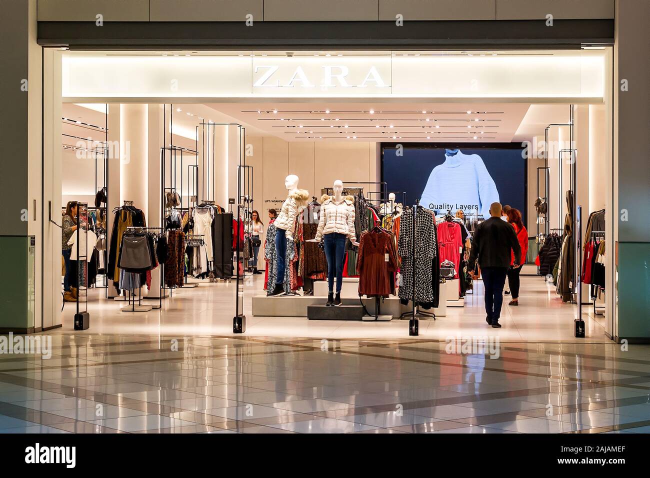 Entrance to fashion show mall hi-res stock photography and images - Alamy