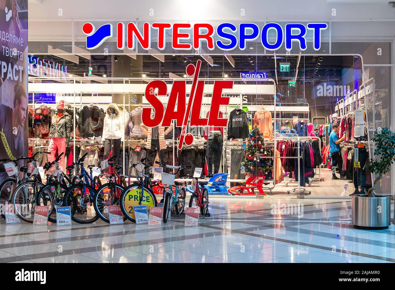 Intersport logo hi-res stock photography and images - Alamy