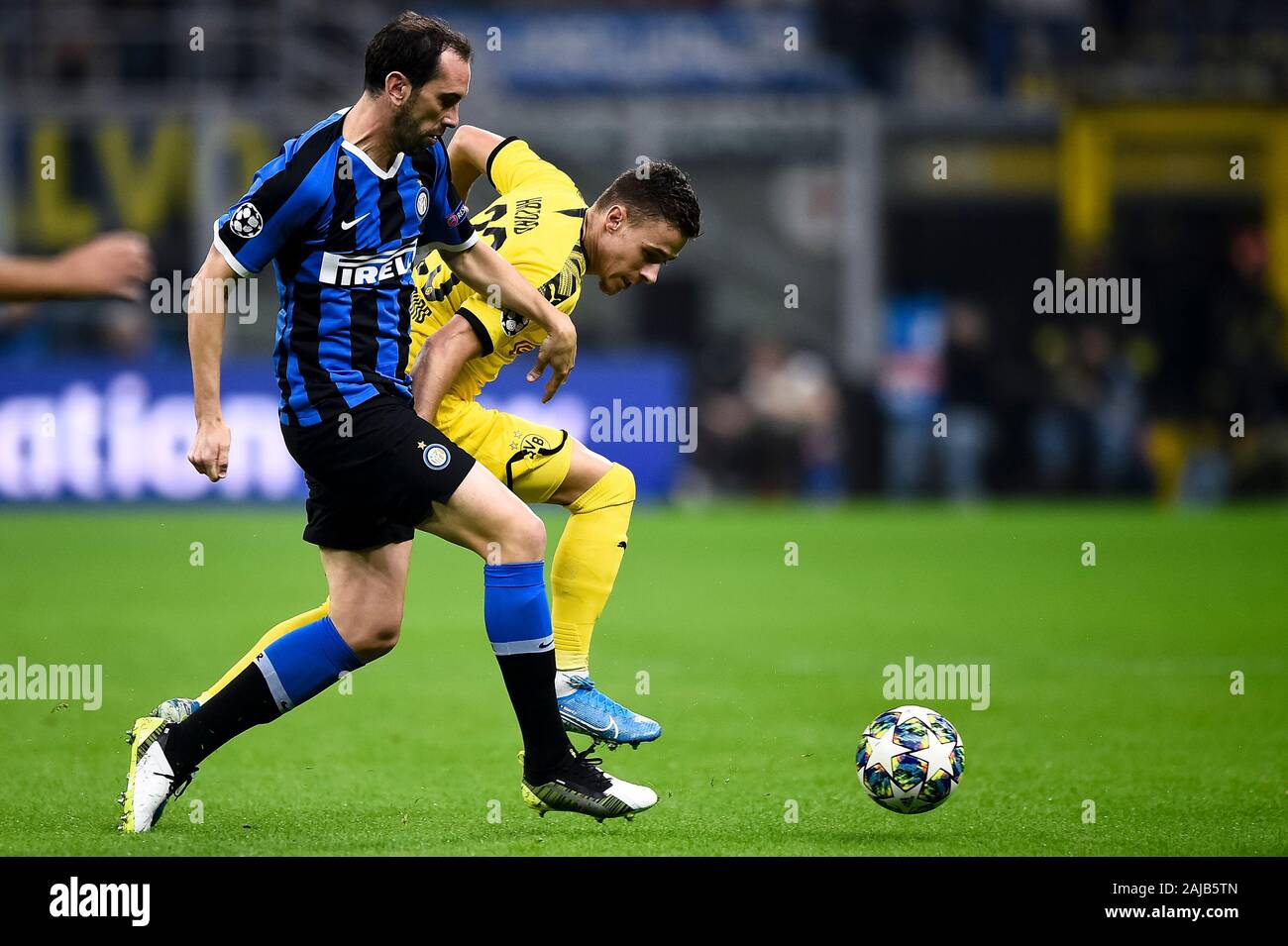 pic Thorgan Hazard Height In Feet https www alamy com milan italy 23 october 2019 thorgan hazard r of borussia dortmund competes for the ball with diego godin of fc internazionale during the uefa champions league football match between fc internazionale and borussia dortmund fc internazionale won 2 0 over borussia dortmund credit nicol campoalamy live news image338306885 html