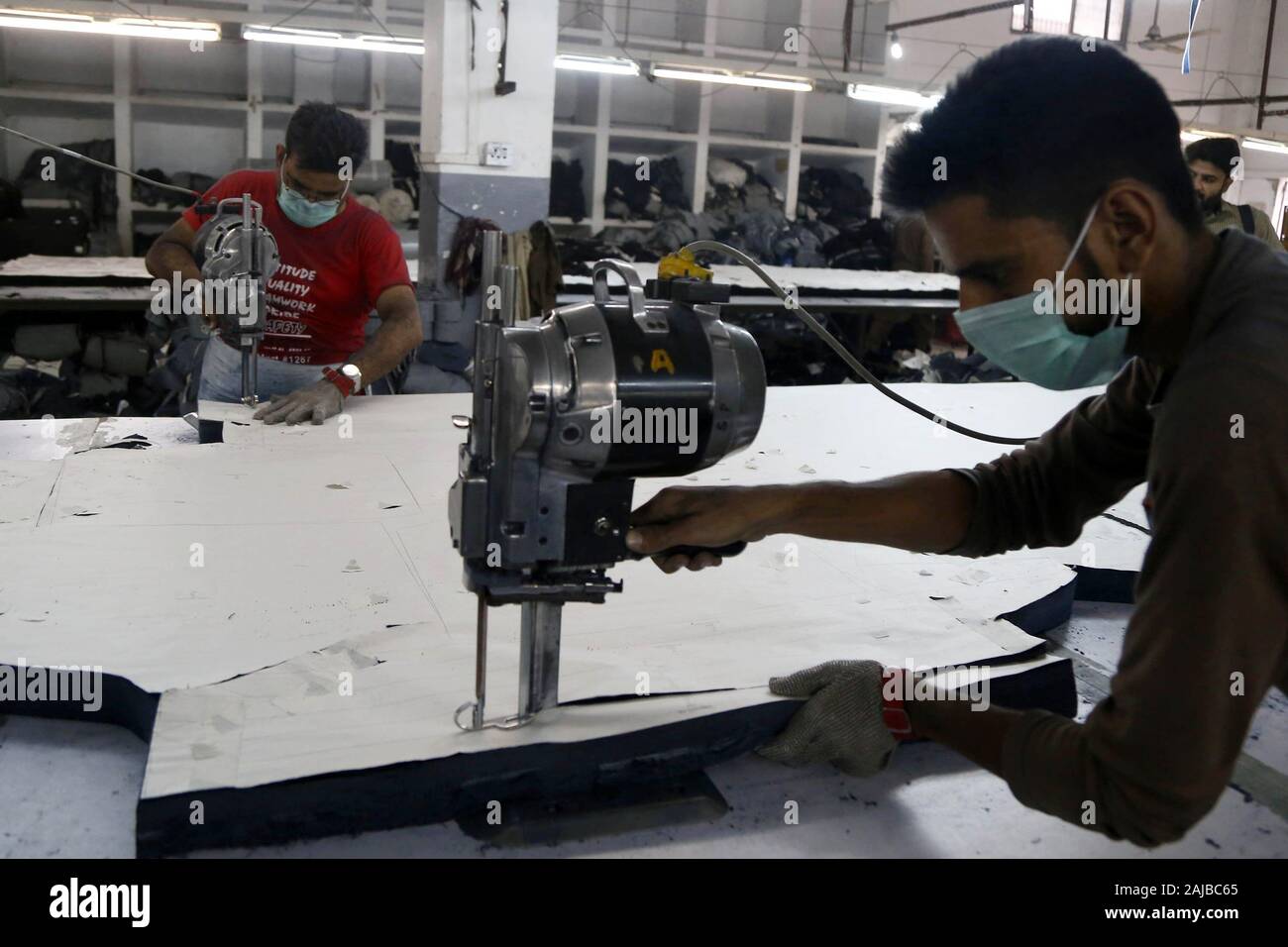 Karachi 27th Nov 2019 Laborers Cut Clothes In A Garment Factory