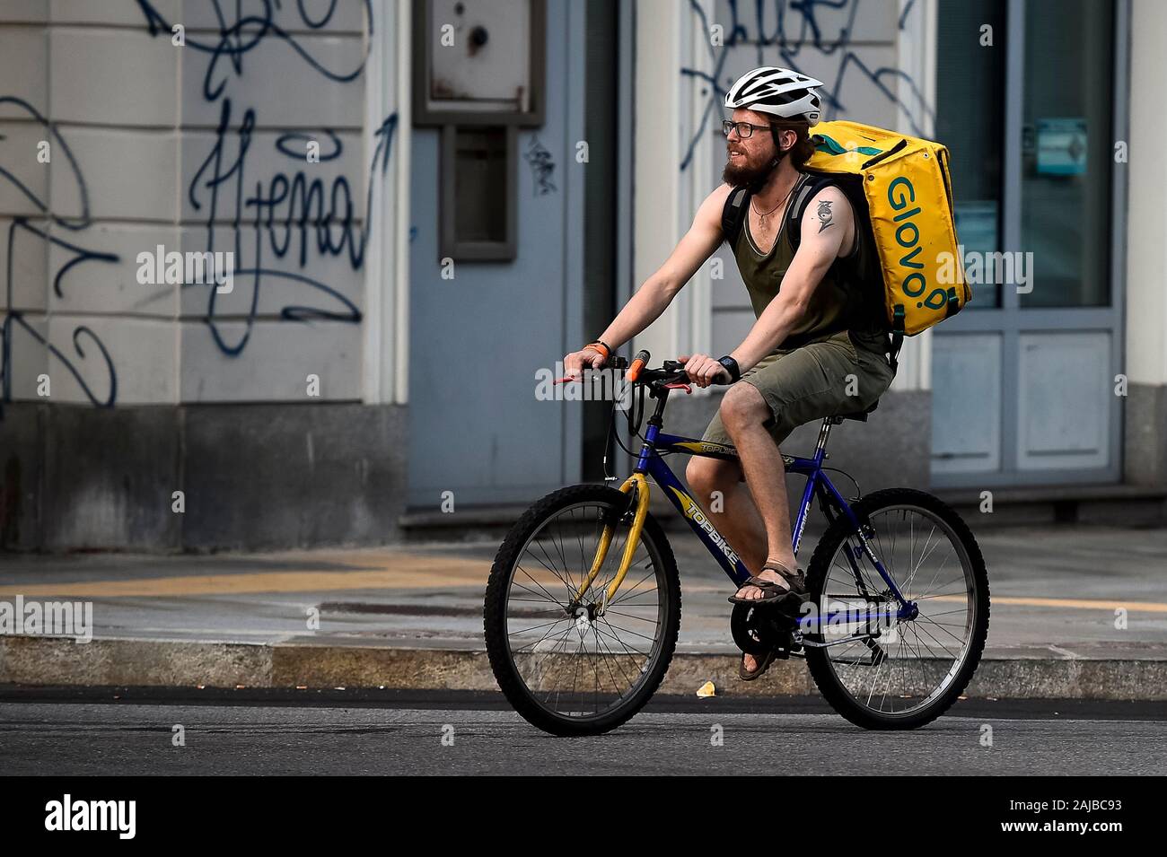 uber eats bike delivery app