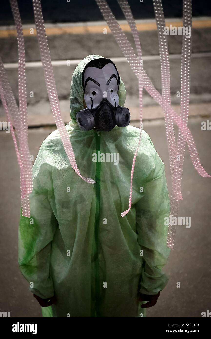 Money heist mask hi-res stock photography and images - Alamy