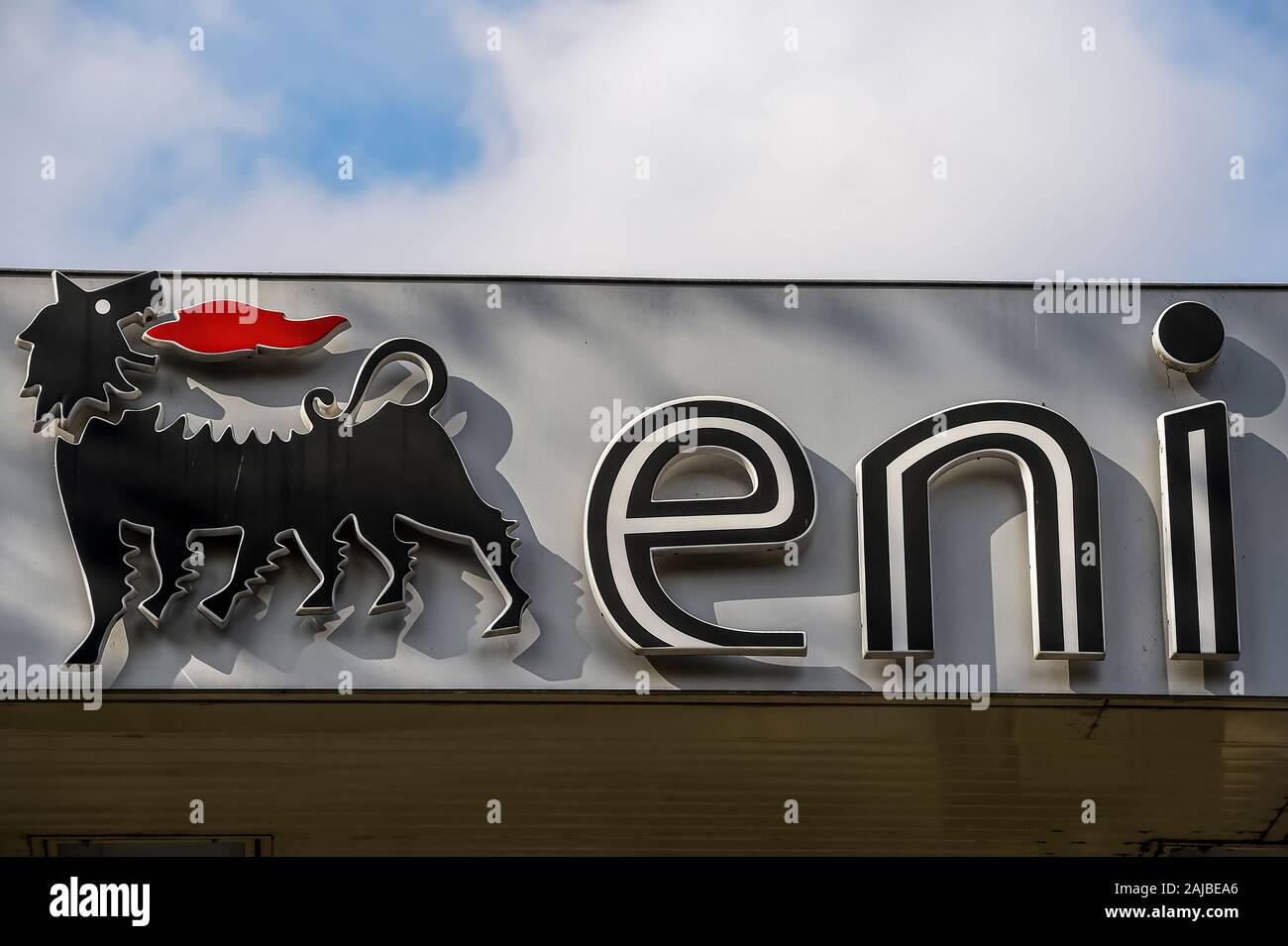 Turin, Italy - 06 November, 2019: The sign for Eni (Ente Nazionale Idrocarburi) is seen at a Eni gasoline station. Italian trade unions called a two-day petrol station strike. The action is due to new measures being brought in by the government, including the introduction of electronic invoicing.(6th and 7th Novembre 2019) petrol station strike. The action is due to new measures being brought in by the government, including the introduction of electronic invoicing. Credit: Nicolò Campo/Alamy Live News Stock Photo