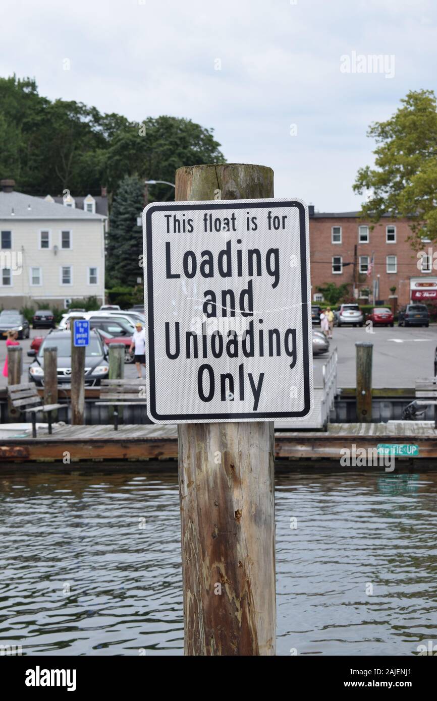 Loading and unloading only sign hi-res stock photography and images - Alamy