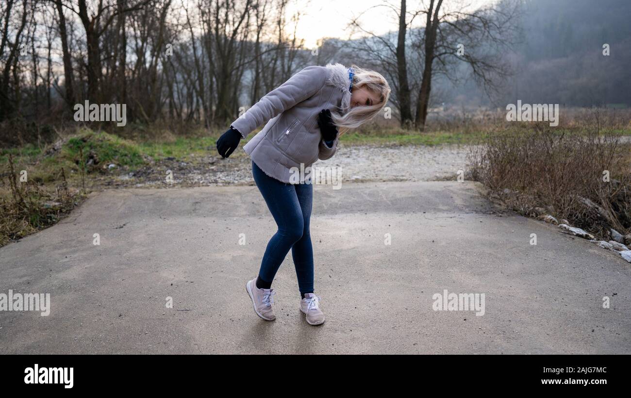 Beautiful woman hiking leaves hi-res stock photography and images - Alamy