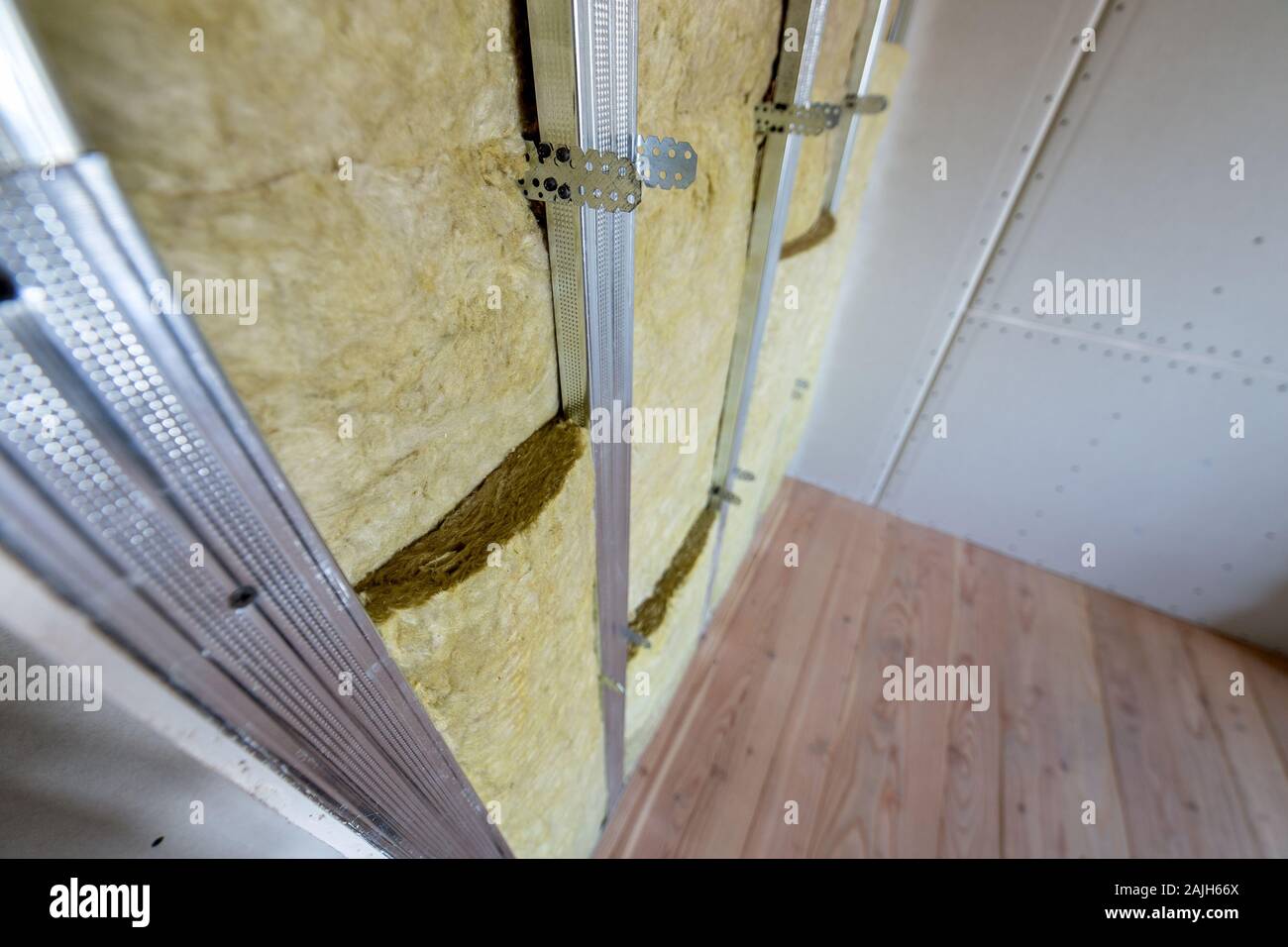 Mineral rock wool hi-res stock photography and images - Alamy