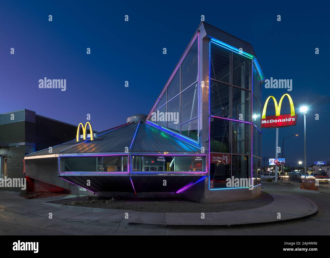 Flying Saucer UFO alien McDonald's restaurant at night on Main Street in downtown Roswell, New Mexico Stock Photo