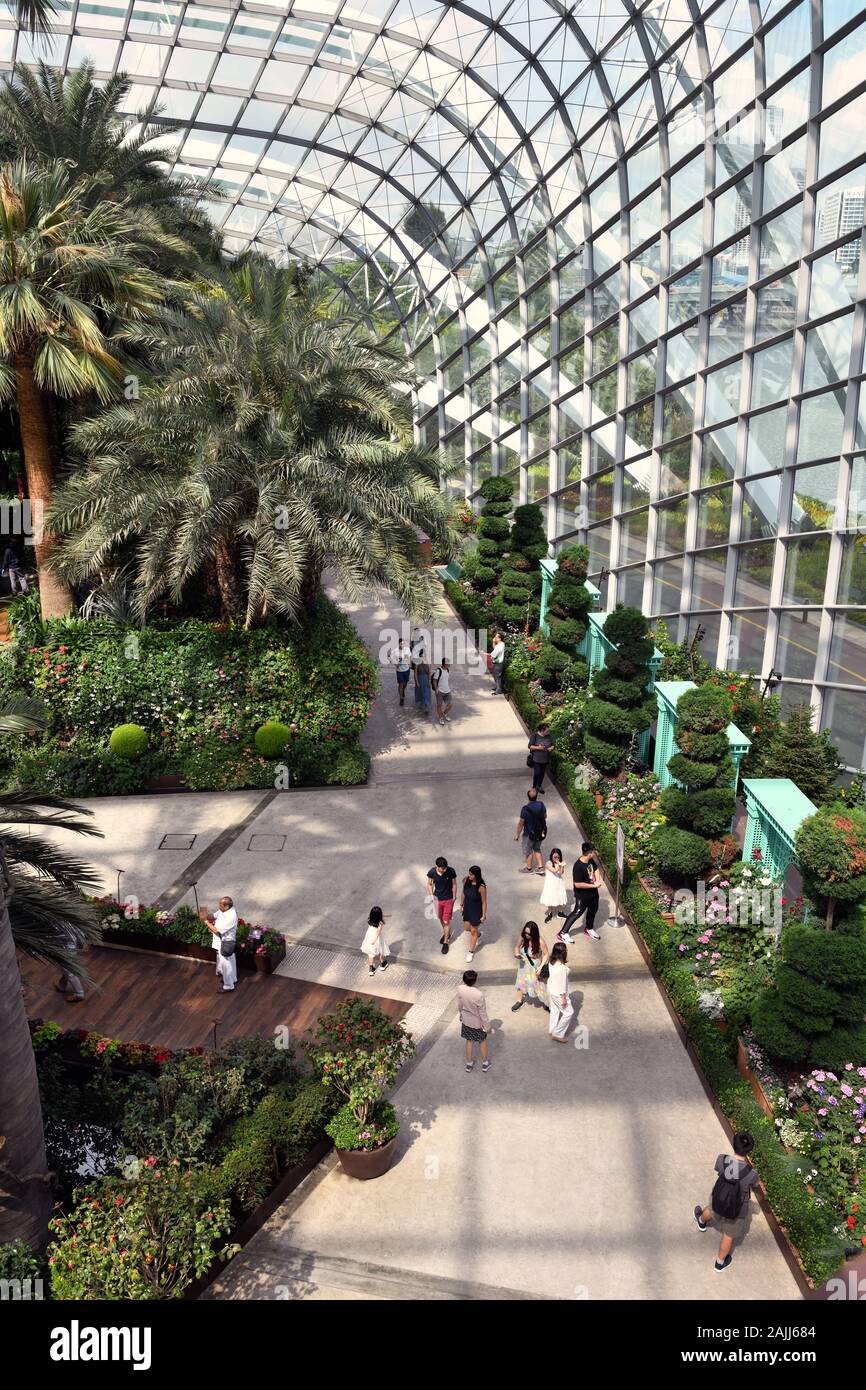 Gardens by the bay greenhouse singapore hires stock photography and