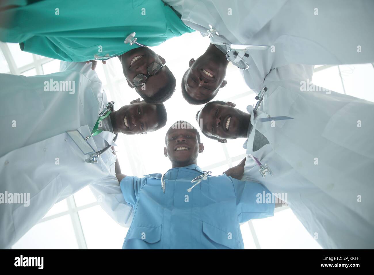 Healthcare professionals circle hi-res stock photography and images - Alamy