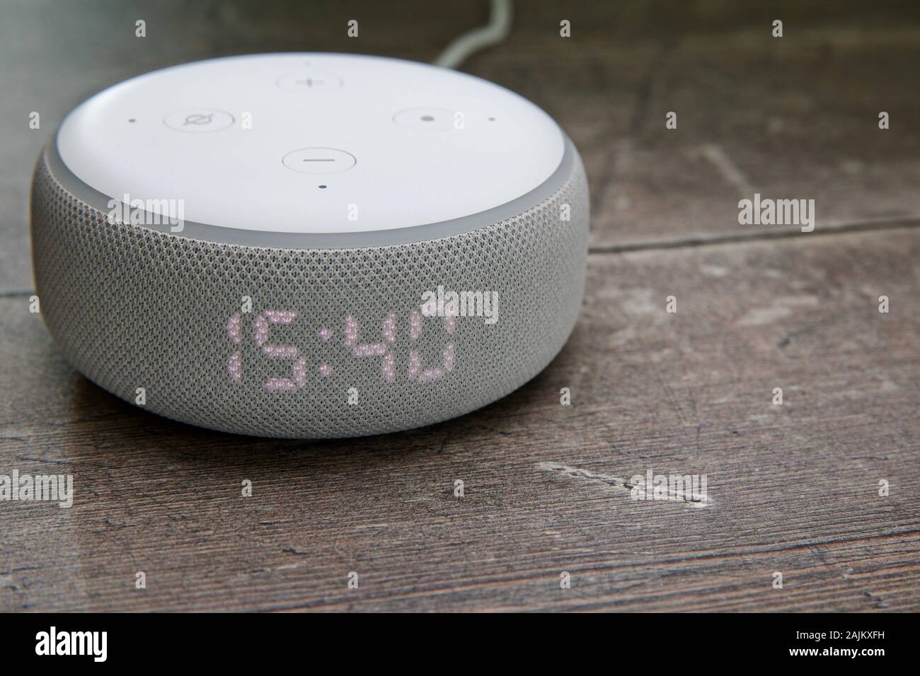 Echo Dot (3rd generation) Smart speaker with clock Stock Photo Alamy