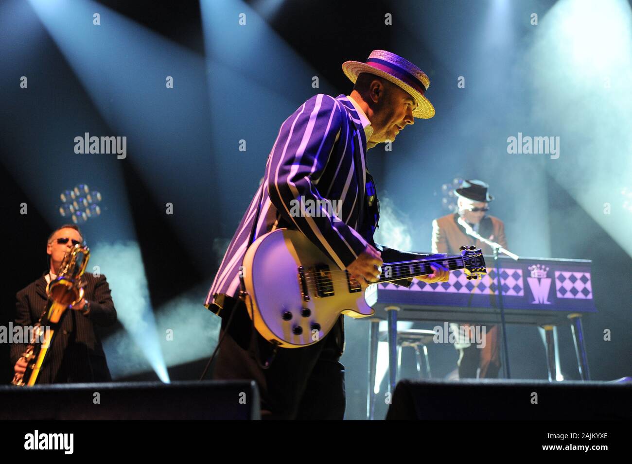 Madness chris foreman hires stock photography and images Alamy