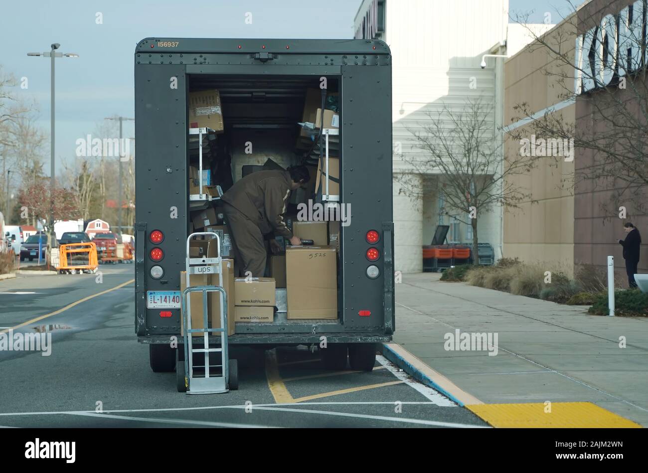 Ups driver hires stock photography and images Alamy