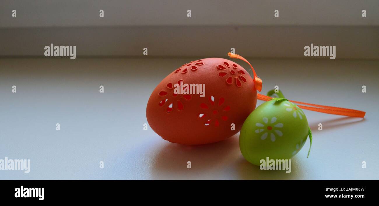 happy easter: decorative easter eggs on a white platform Stock Photo