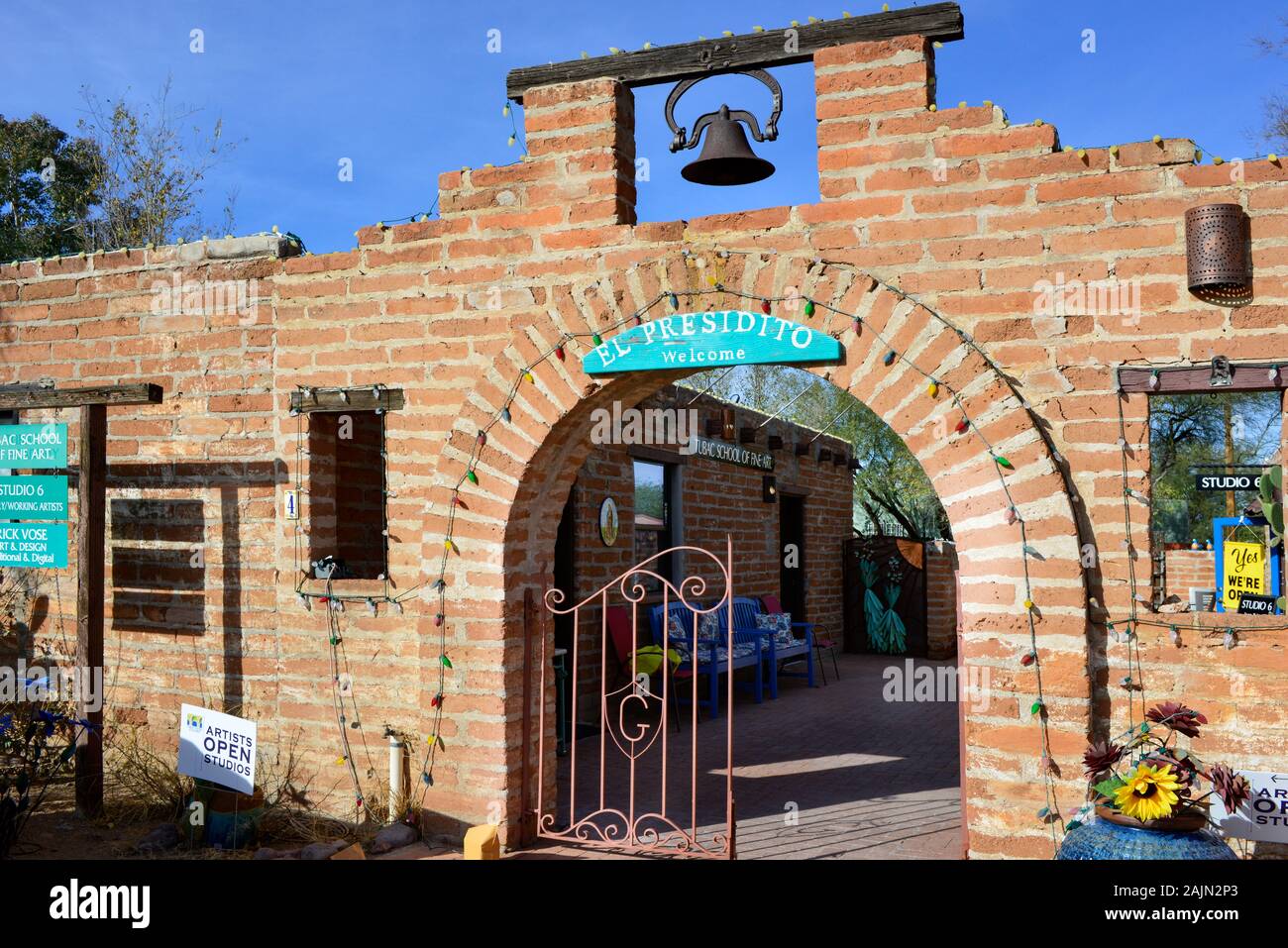 Tubac artist hires stock photography and images Alamy