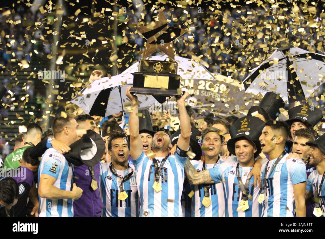 Mar del Plata, Buenos Aires, Argentina. Dec. 14 th 2019. Lisandro Lopez, captain, lifts the Champions Trophy won by Racing Club Stock Photo